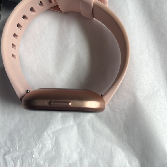 COPY - Fitbit pink Versa 2 - Picture 6 of 12